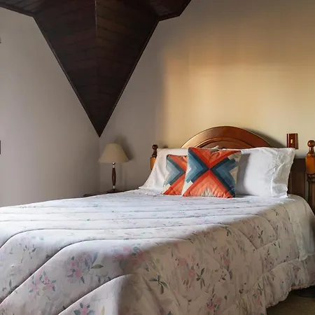 Vila Husky Pousada Campos do Jordao Exterior photo